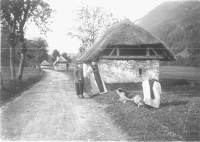 Les granges vers le col de Tamié