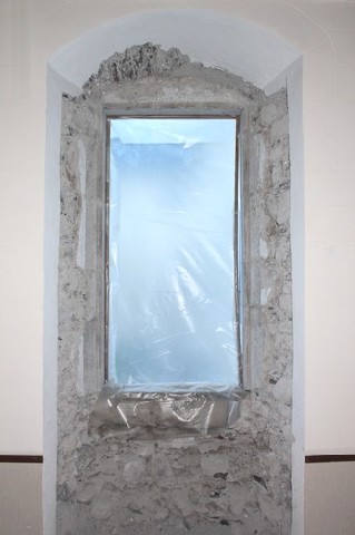 Fenêtre du cloître cassée