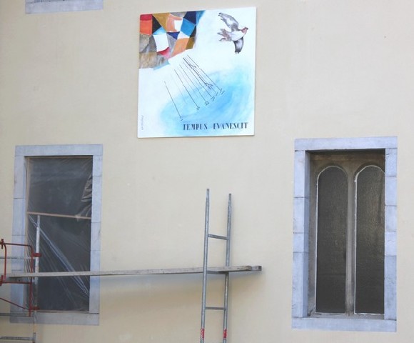 Fenêtres du cloître de l'extérieur