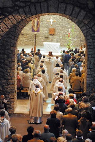 Entrée en célébration